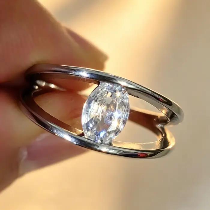 Bague pour femme en argent 925 avec zircone synthétique, design élégant et unique, accessoire de bij