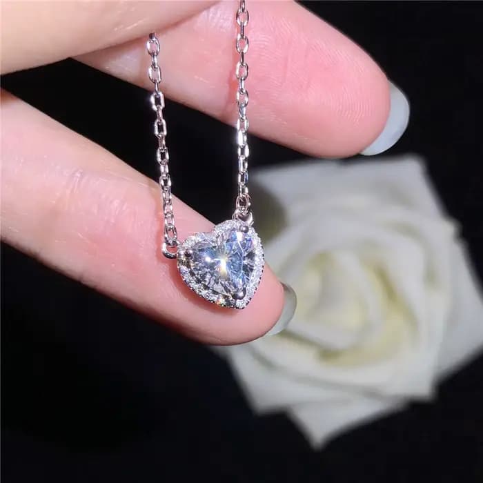 Collier de fiançailles en or blanc véritable pour femme, pendentif coeur, moissanite, beau cadeau de