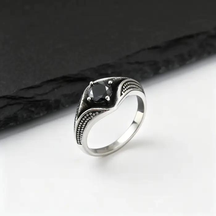 Bague en Acier Inoxydable Noir avec Pierre CZ pour Homme – Bijou Tendance, Idéal pour le Quotidien, les Fêtes et le Style Urbain – Accessoires de Mode en Gros
