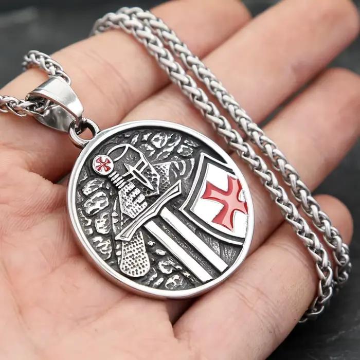 Vintage armure bouclier chevalier templier croix pendentif collier pour hommes en acier inoxydable mode Punk amulette bijoux cadeau livraison directe
