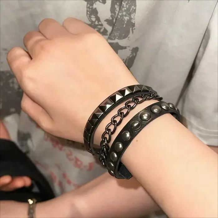 Bracelet Punk Y2k superposé en cuir, Rivets et chaînes en métal, unisexe, esthétique foncée, bijoux unisexes pour un usage quotidien