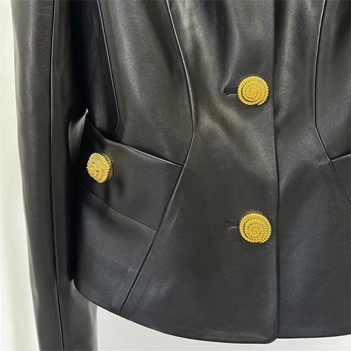 Veste en cuir femme nouveau automne 2025 simple boutonnage coupe ajustée col rond haut à manches longues en cuir artificiel PU manteau femme