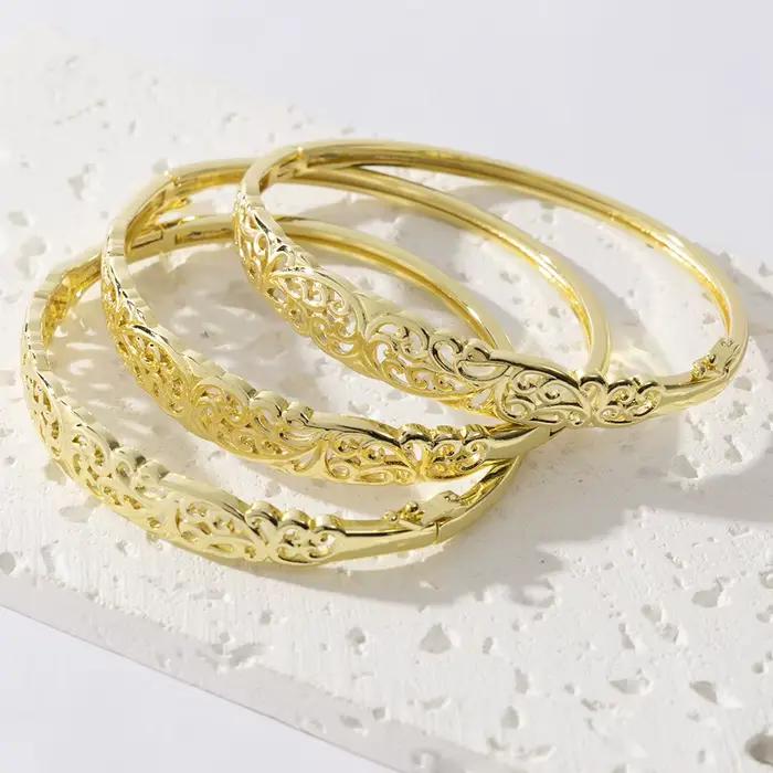 Ensemble de bijoux couleur or 18 carats pour boucles d'oreilles et pendentif, collier, Bracelet, bague, pour fiançailles