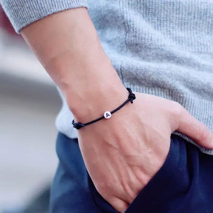 Bracelet unisexe tissé à la main avec 26 lettres, style simple, chaîne noire, canadette, invite au nom, réglable, loisirs