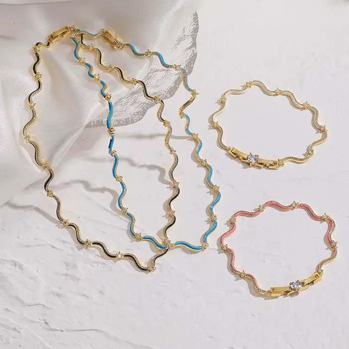 Parures de bijoux plaqué or 18 carats avec chaînes en émail, collier et bracelet, chaîne en laiton motif vague multicolore pour femme, vente en gros, cadeaux de mariage
