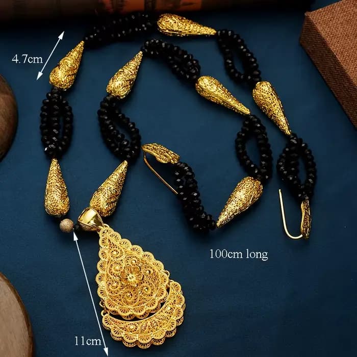 Collier ethnique de perles de luxe