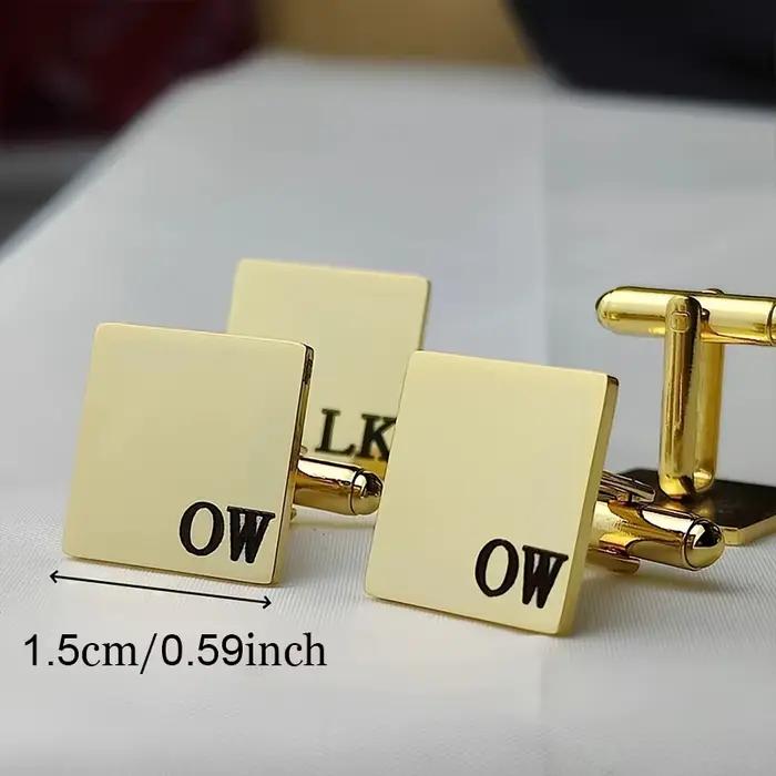 Boutons de manchette personnalisés avec nom initial