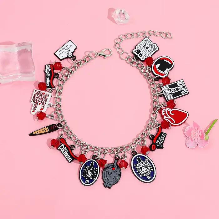 Bracelet à breloques The Vampire Diaries, personnages Damon et Stefan, thème Mystic Falls, bijoux fantaisie pour fans, cadeau