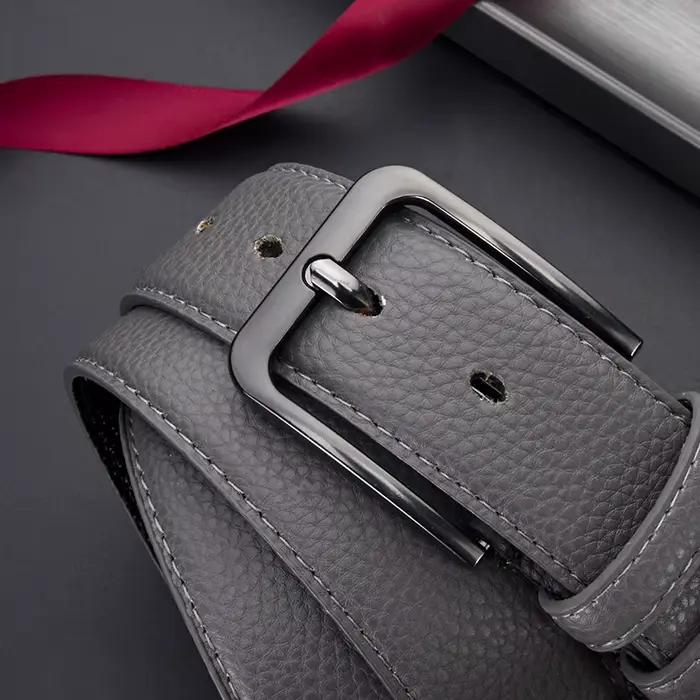 Ceinture en cuir PU pour homme, décontractée et habillée - Boucle noire mate, ceinture noire élégante pour tenue formelle et décontractée. Convient pour les loisirs
