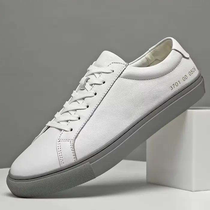 Chaussures italiennes en cuir véritable pour hommes, chaussures blanches de styliste, chaussures de marche confortables à lacets, pour affaires et plein air, 2024