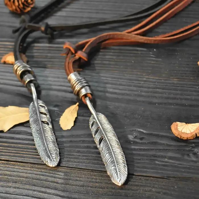 Collier pendentif ailes d'ange artistique Vintage, collier en alliage de corde en cuir de vache à la mode pour hommes et femmes
