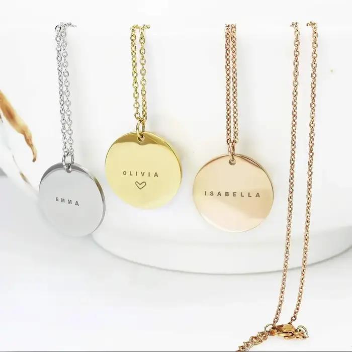 Collier pendentif rond en acier inoxydable avec noms gravés personnalisés, texte inclus gratuit avec chaîne, cadeau pour les amoureux