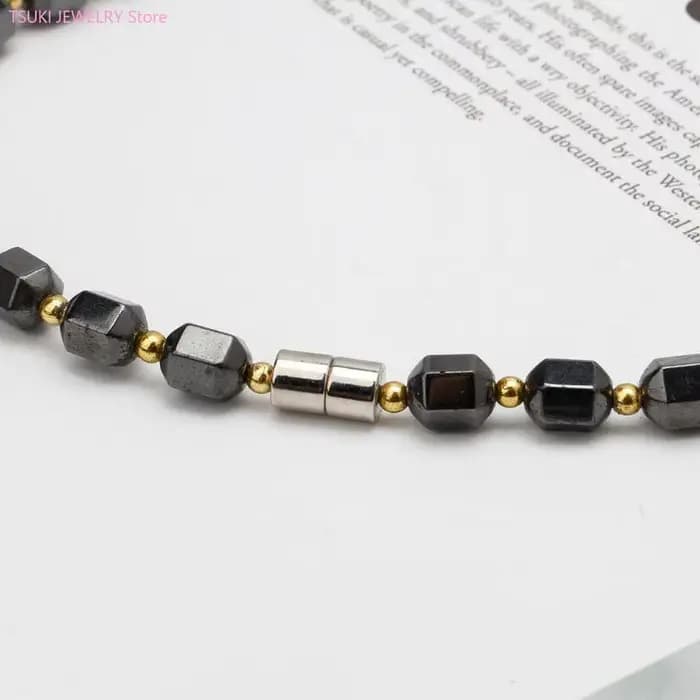 62KE – colliers en hématite noire naturelle