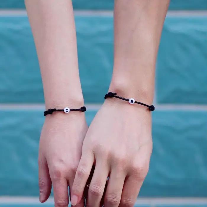 Bracelet unisexe tissé à la main avec 26 lettres, style simple, chaîne noire, canadette, invite au nom, réglable, loisirs
