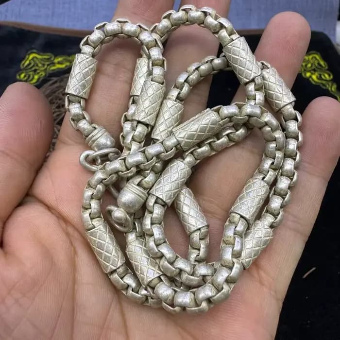 Chaîne en argent tibétain artisanale vintage