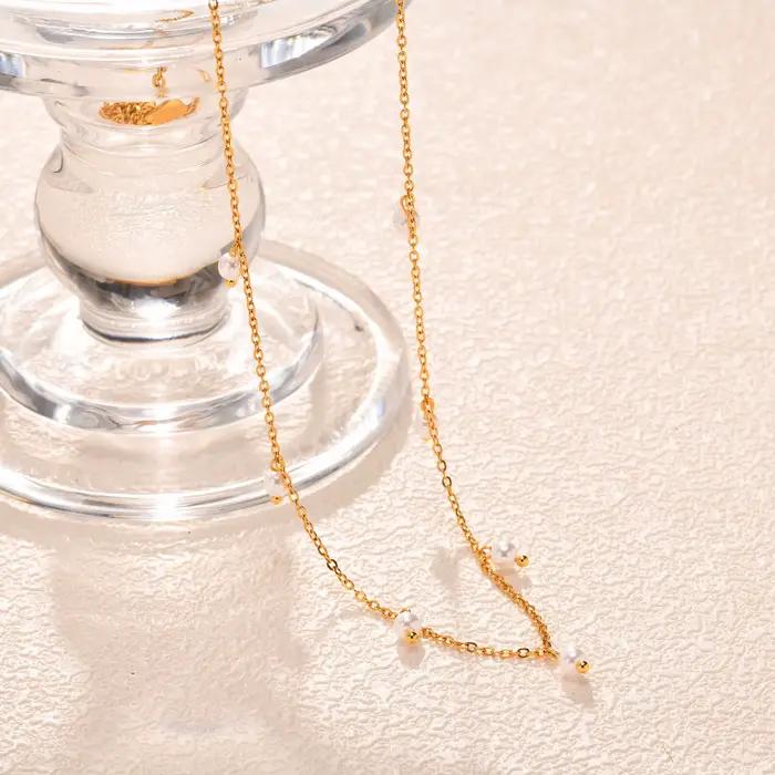 Collier ras du cou en perles pour femmes, collier chaîne en acier inoxydable plaqué or 18 carats réglable, cadeau de bijoux quotidiens