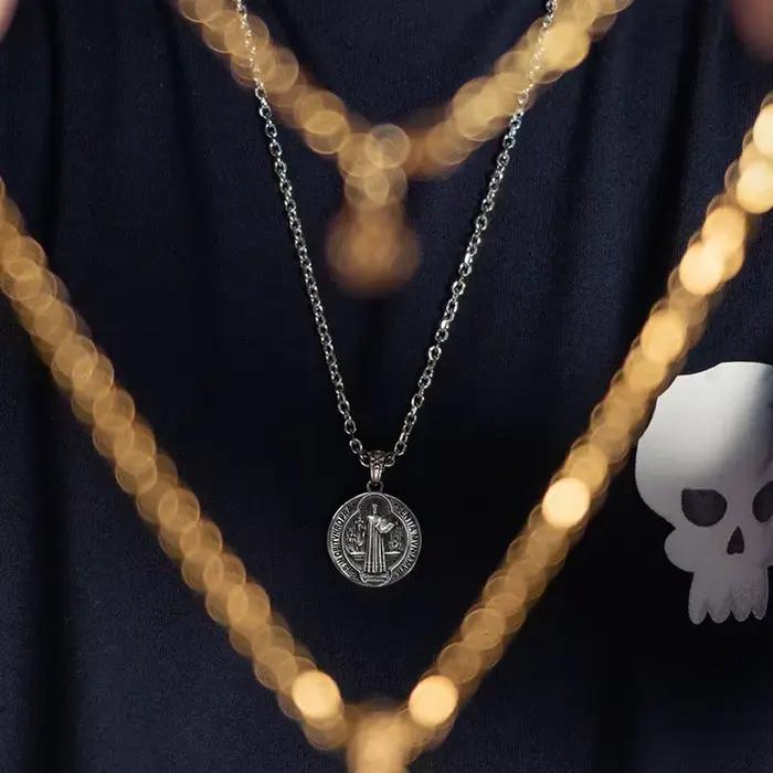 Collier Religieux Vintage en Titane et Acier, Bijou avec Croix et Texte de Prière, Saint Benoît, PmotExorciste