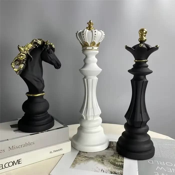 Figurine explorez ecs internationale en résine