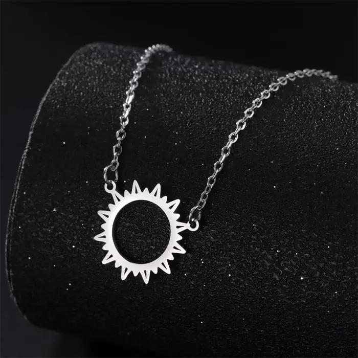 Wald Eavan-Collier en Acier Inoxydable Plaqué Ethnique pour Femme, Pendentif Totem du Soleil, Charme de la raq, ixd'Anniversaire, Bijoux Fantaisie, Cadeaux