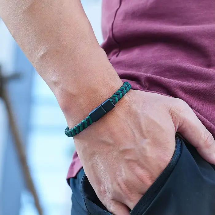 Bracelet à fermoir magnétique en cuir tressé à chevrons pour hommes