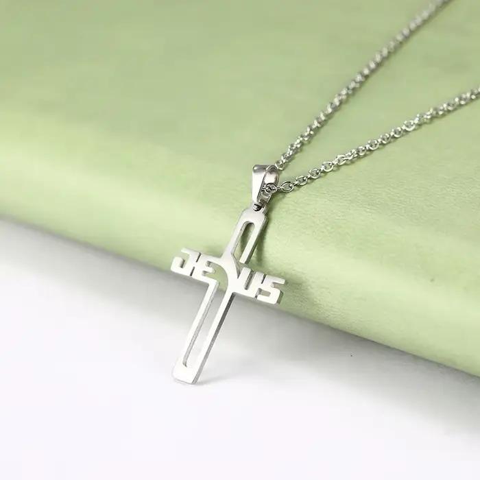 Collier croix plaqué or véritable pour hommes et femmes, bijoux en acier inoxydable, mode chrétienne, cadeaux de Noël, Jésus