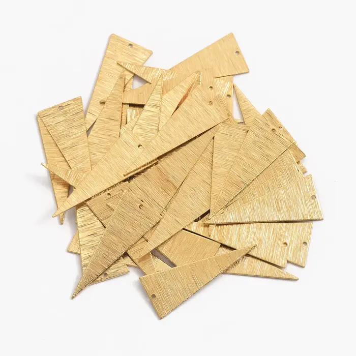 Pendentif de bijoux en laiton brossé massif, trou unique, triangle géométrique, adapté aux boucles d'oreilles de bricolage et aux produits de fabrication de colliers