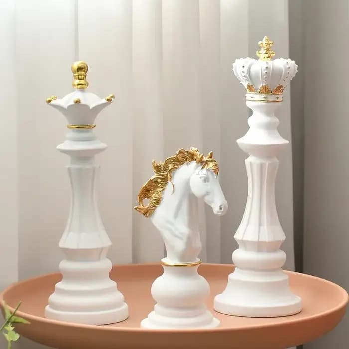 Figurine explorez ecs internationale en résine
