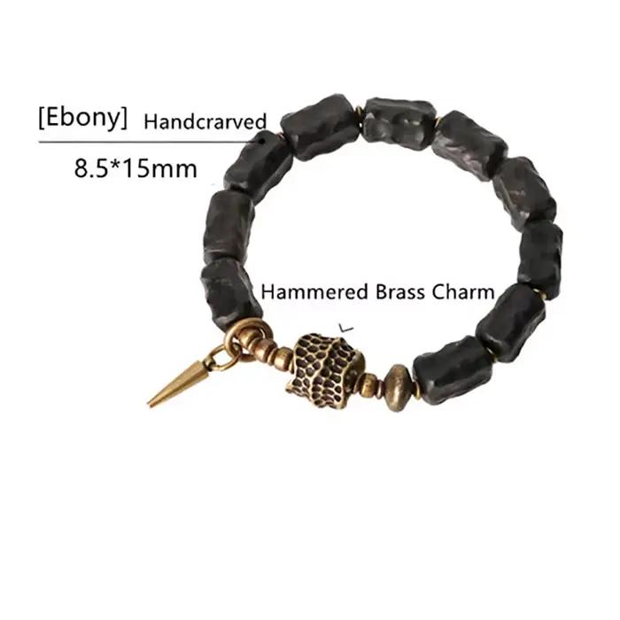 Bracelet en perles d'ébène sculptées à la main pour homme, avec breloque en laiton vintage, bracelet tendance en bois noir irrégulier, bijou punk rock, cadeau