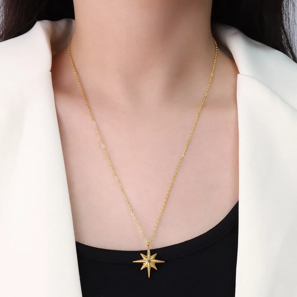 INS minimaliste PVD 18K plaqué or en acier inoxydable Starburst North Star pendentif collier pour fe