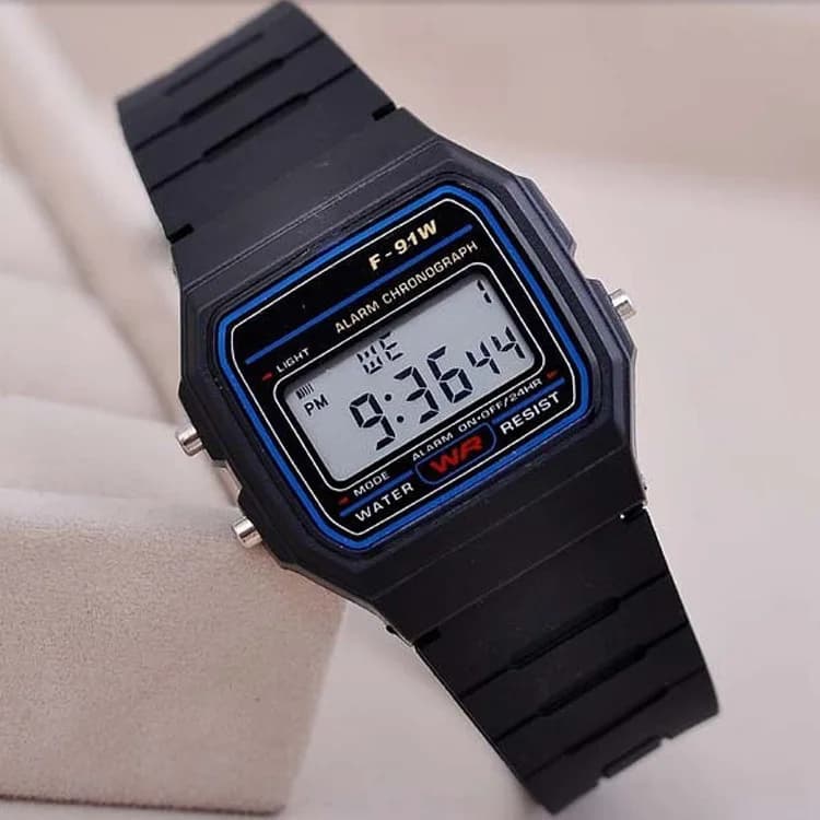 Femmes hommes unisexe montre or argent noir Vintage LED numérique sport militaire montres électroniq