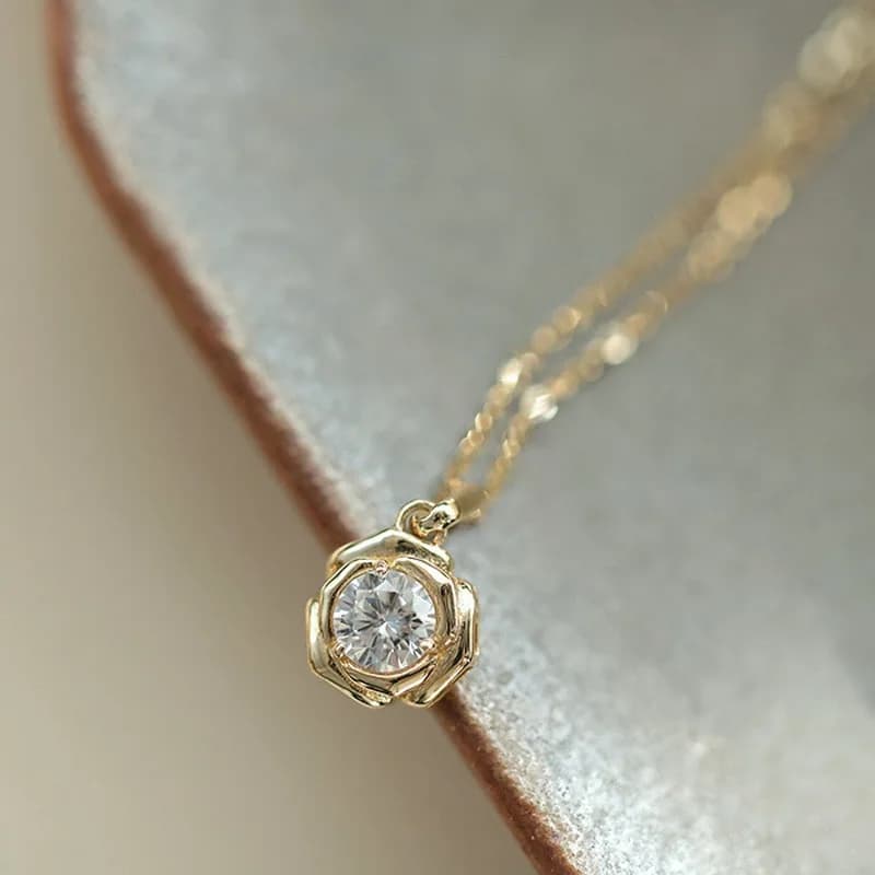 Collier pour femme en argent sterling S925 plaqué or 18 carats fleur de rose pendentif en zircon syn