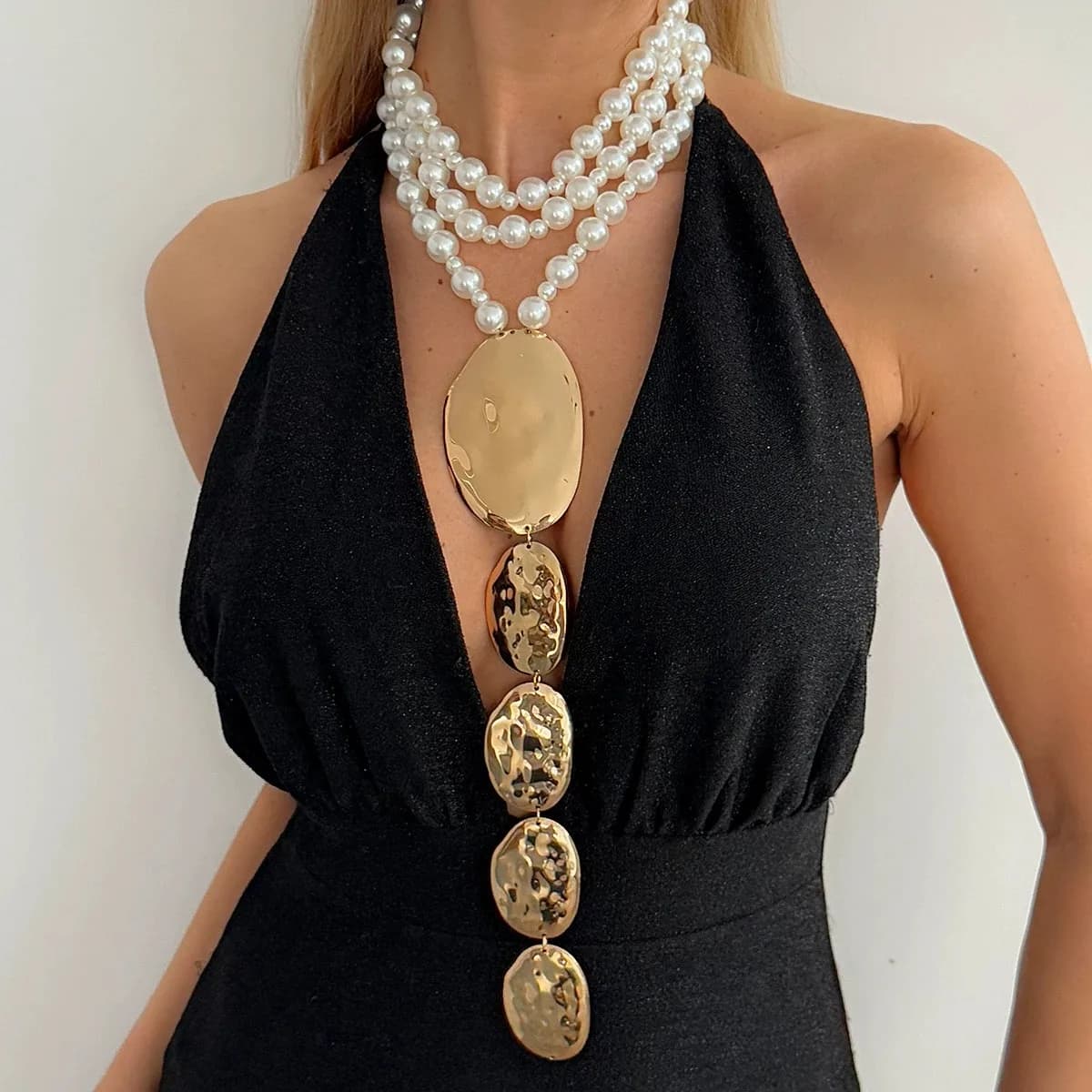 Collier long plissé irrégulier en lave, style INS, pour le marché transfrontalier Europe-Amérique, s