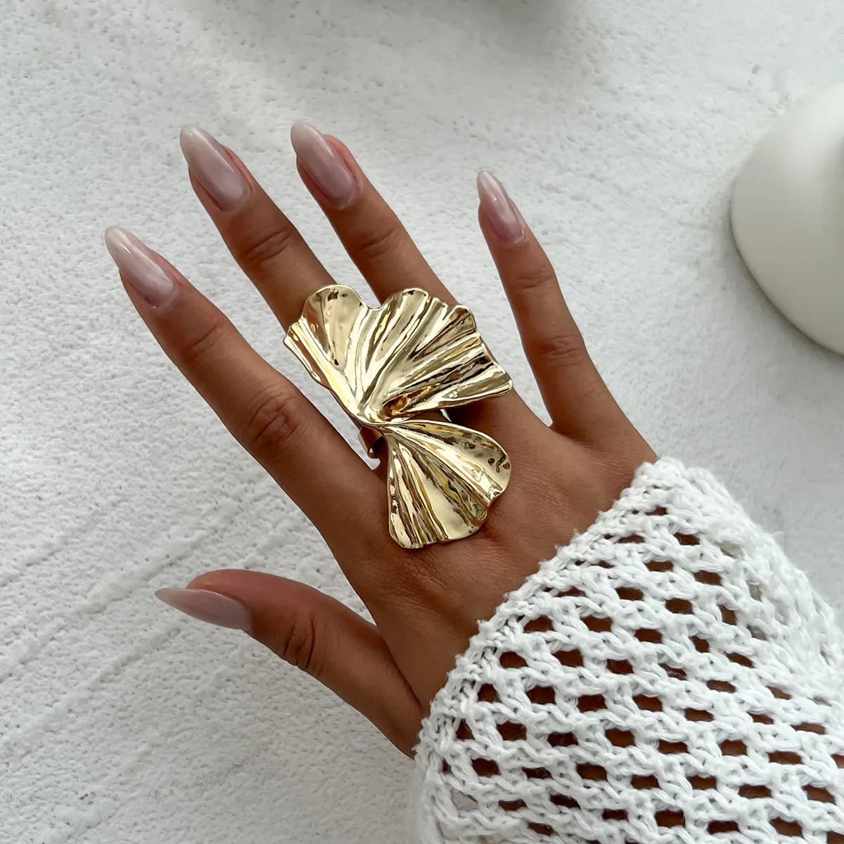 Bague feuille de Ginkgo pour femmes et hommes, tendance classique plissée en métal, personnalité en 