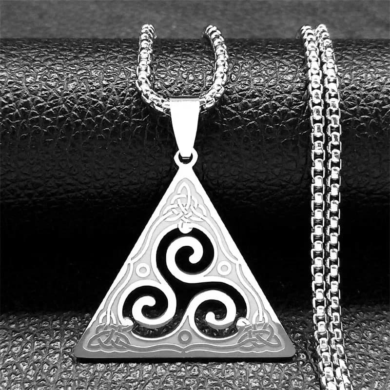 Collier Triskele celtique Triskelion pour femmes/hommes en acier inoxydable couleur or Triquetra sor