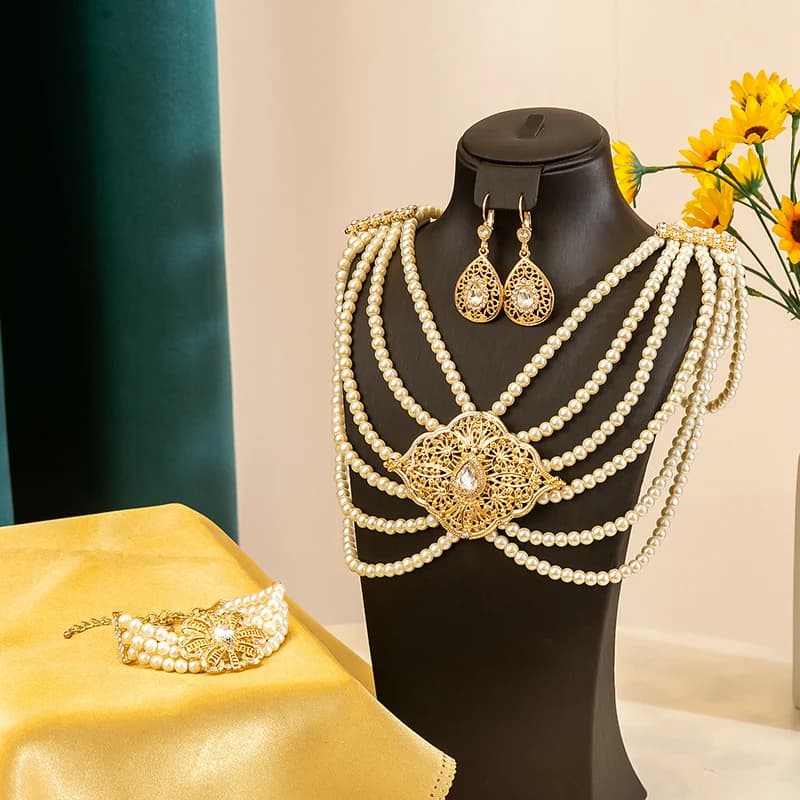 Ensemble de bijoux luxueux en or avec perles et pierres précieuses, accessoire de mariage exquis pou