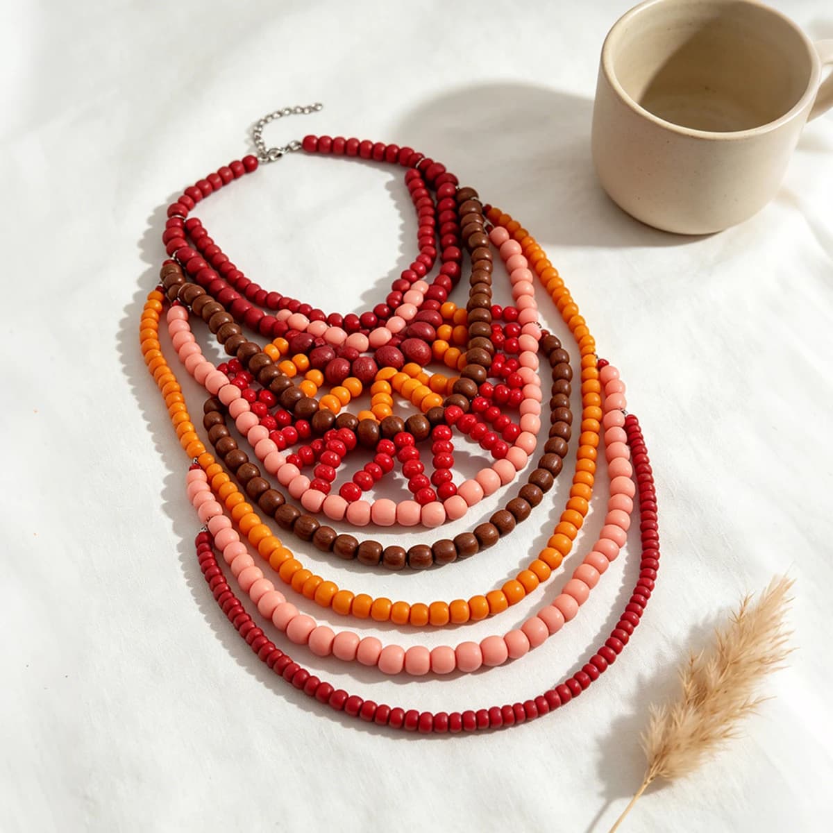 Collier bib bohème multicouche en perles de bois, dégradé rouge-orange-brun, bijou tendance pour fem