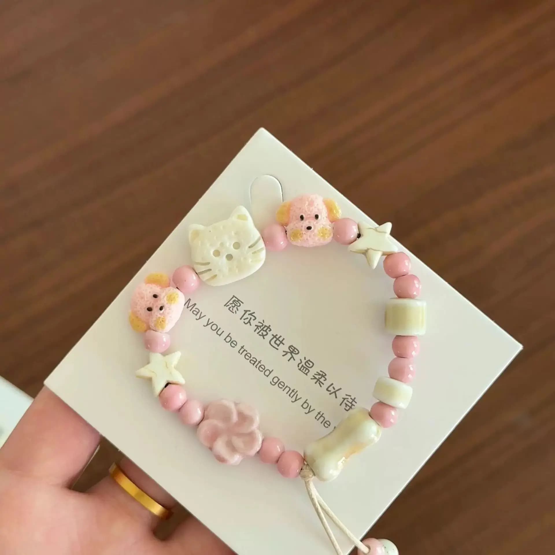 Bracelet à breloques en céramique avec chat mignon, dessin animé, cadeau pour femmes amoureux, chato
