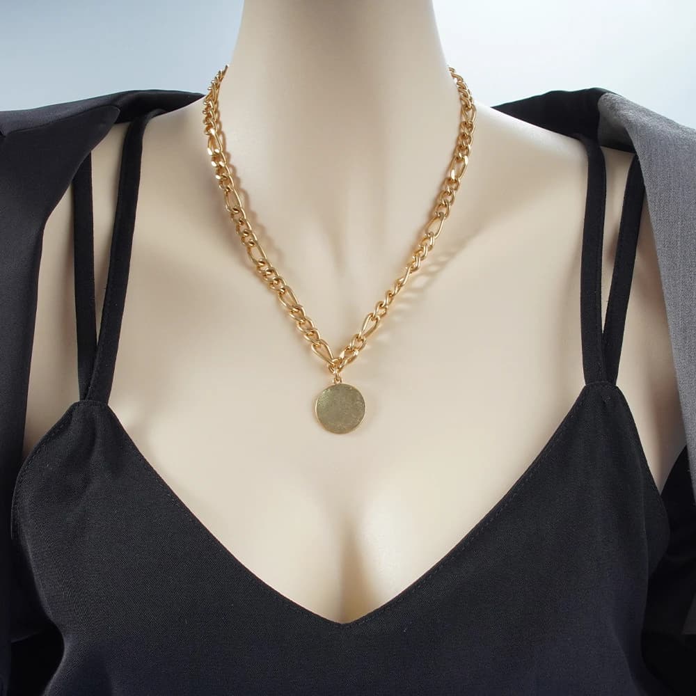 Collier rond en or avec pendentif poisson coloré, longueur réglable pour un usage quotidien, Banquet