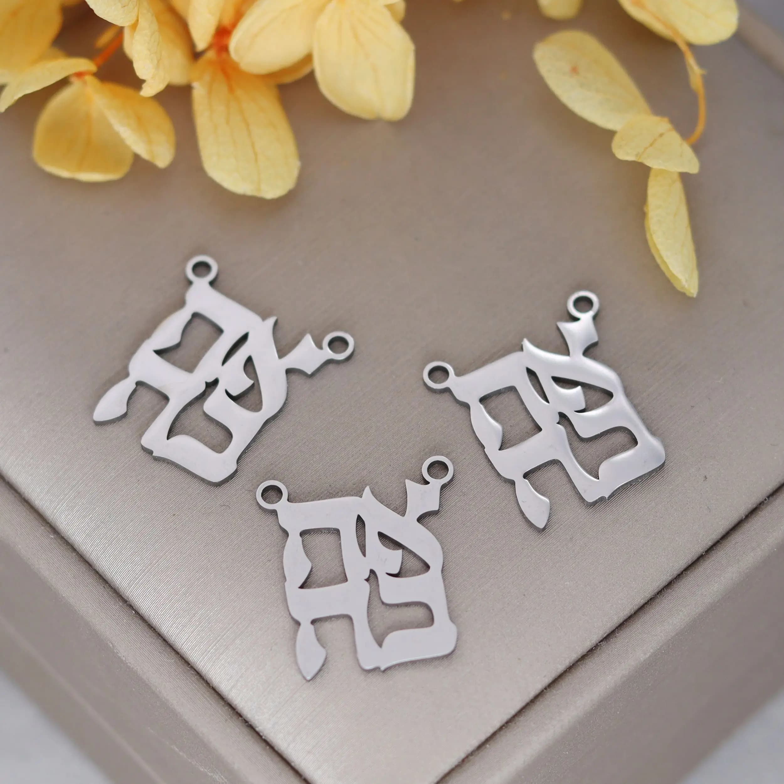 Breloques en métal Ahava Love in Hebrew pour bijoux, collier exécutif pour femme, pendentif artisana
