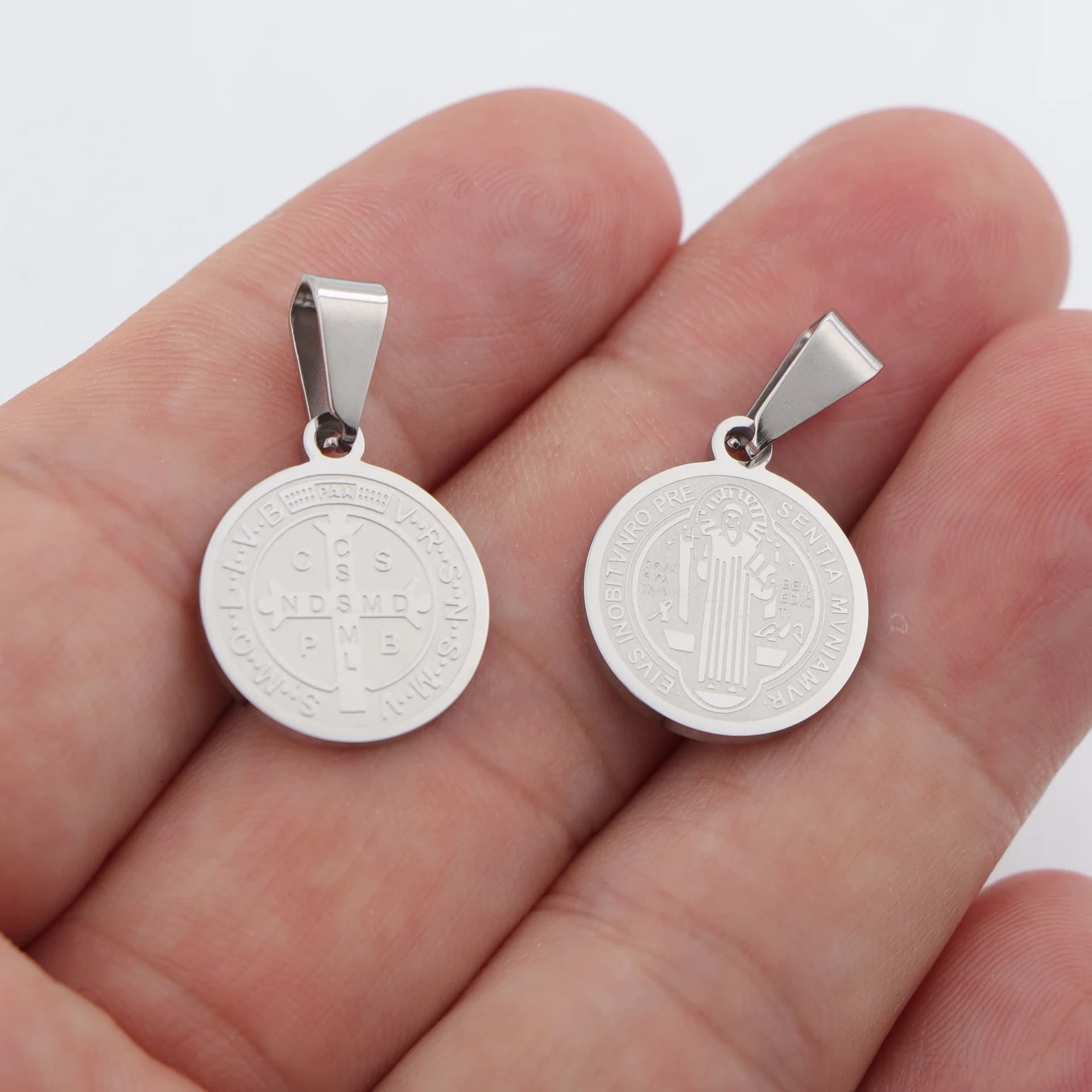 Breloques catholiques en acier inoxydable, pendentif médaille de Saint benoît pour bricolage, bijoux