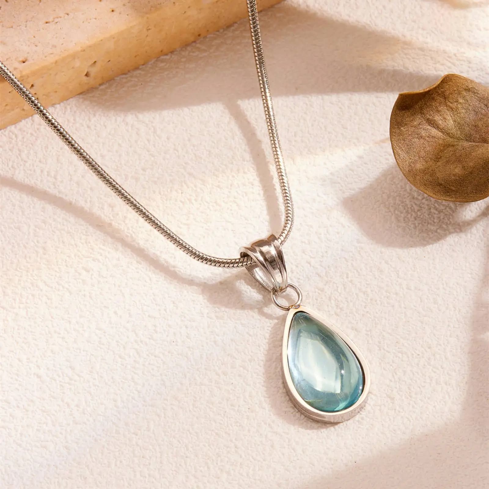 Collier pendentif gouttelette d'eau larmes de l'océan bleu pour femmes, bijoux de fiançailles de mar