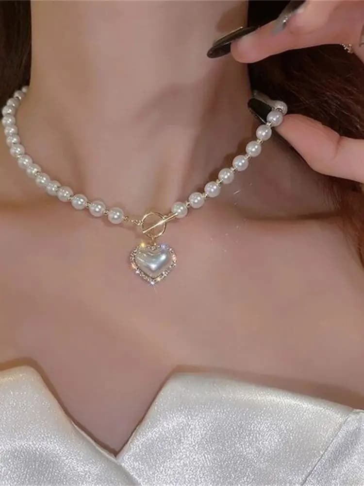 Collier de perles élégant pour femmes, pendentif en forme de cœur, chaîne de perles d'imitation de l