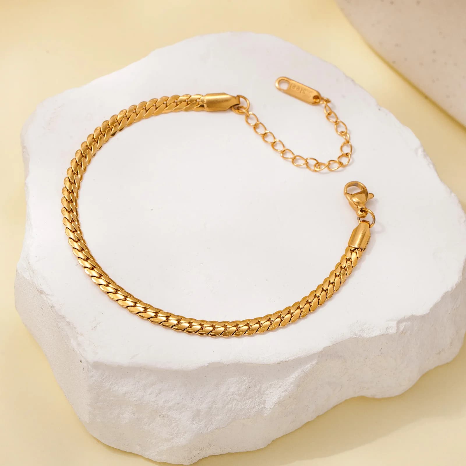 Ensemble de bijoux tressés dorés tendance, collier chaîne cubaine, bracelet et boucles d'oreilles cr