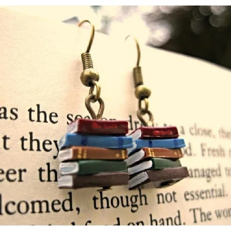 1 paire de boucles d'oreilles vintage en forme d'empilement de livres dans une bibliothèque rétro po