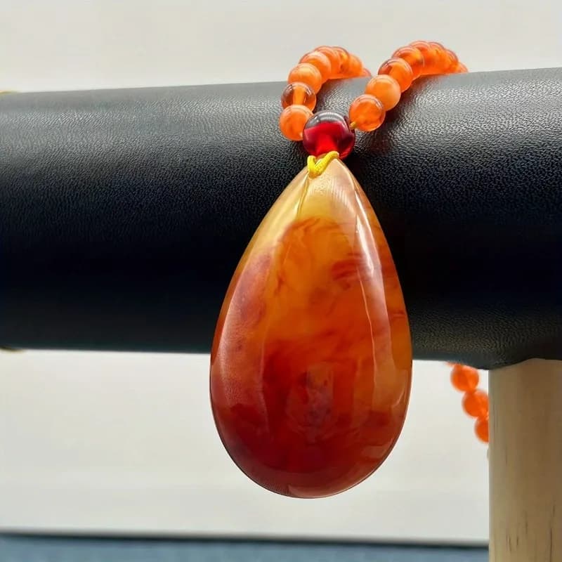 Collier pendentif goutte d'ambre, amulette porte-bonheur, élégant