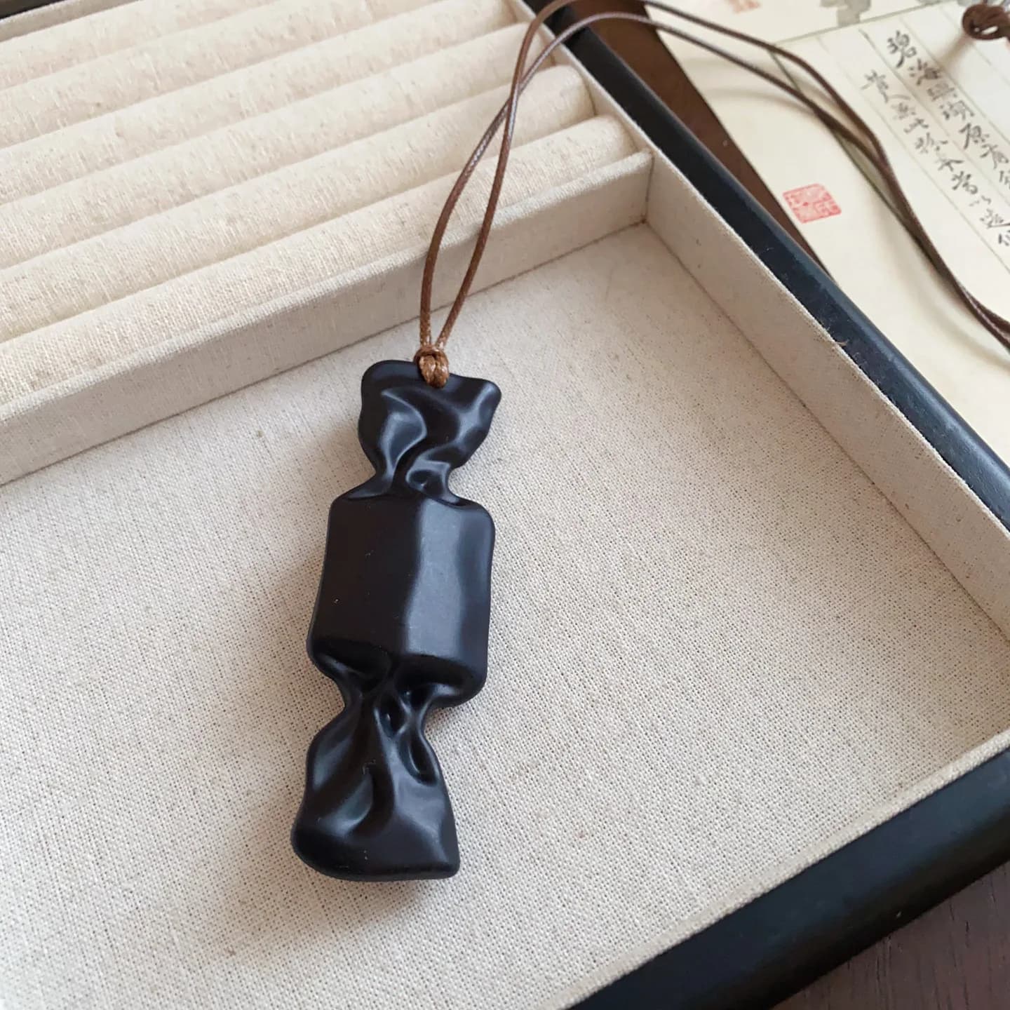 Colliers en résine avec pendentif bonbon pour femmes, rétro, longue corde de cire, chaînes de pull, 