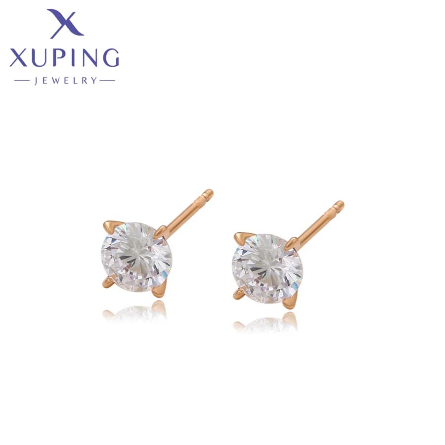 Xuping Jewelry Nouvelle Arrivée Boucles d'oreilles clous simples et élégantes couleur or pour femme 