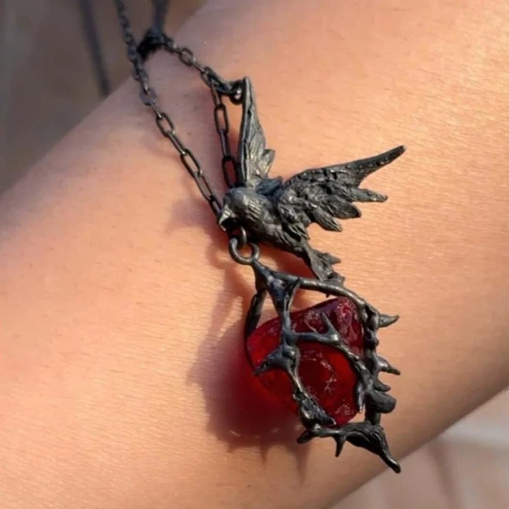 Collier pendentif corbeau rubis à la mode, nouveau charme gothique, chaîne de clavicule polyvalente,