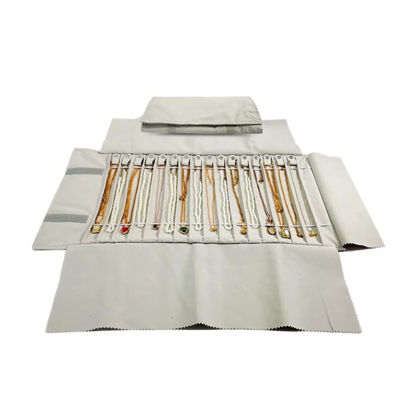 Nouveau sac de rangement de colliers en rouleau, pochette de rangement de bijoux en velours PP gris 