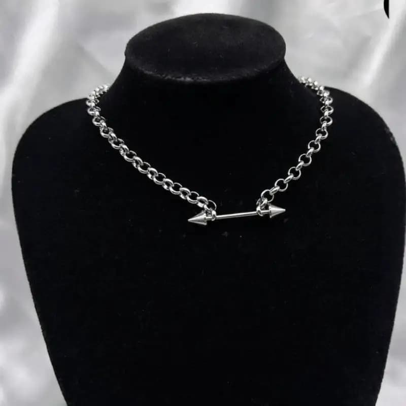 Collier pendentif à rivets en acier titane ; Tour de cou punk hip-hop d'inspiration rétro ; Bijoux Y